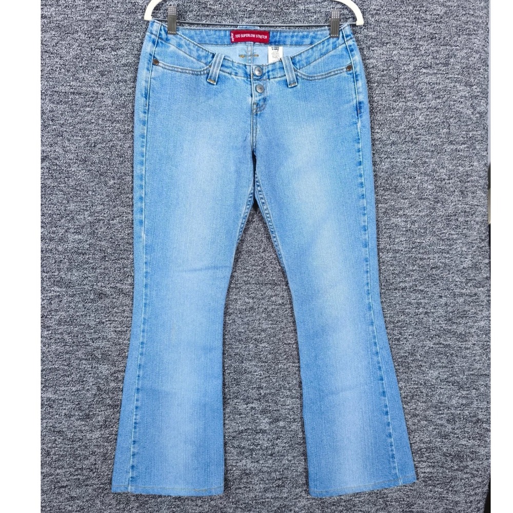 Vintage Y2K Levis 520 Too Superlow Stretch Light Wash Flare Jeans 7 JR 29
